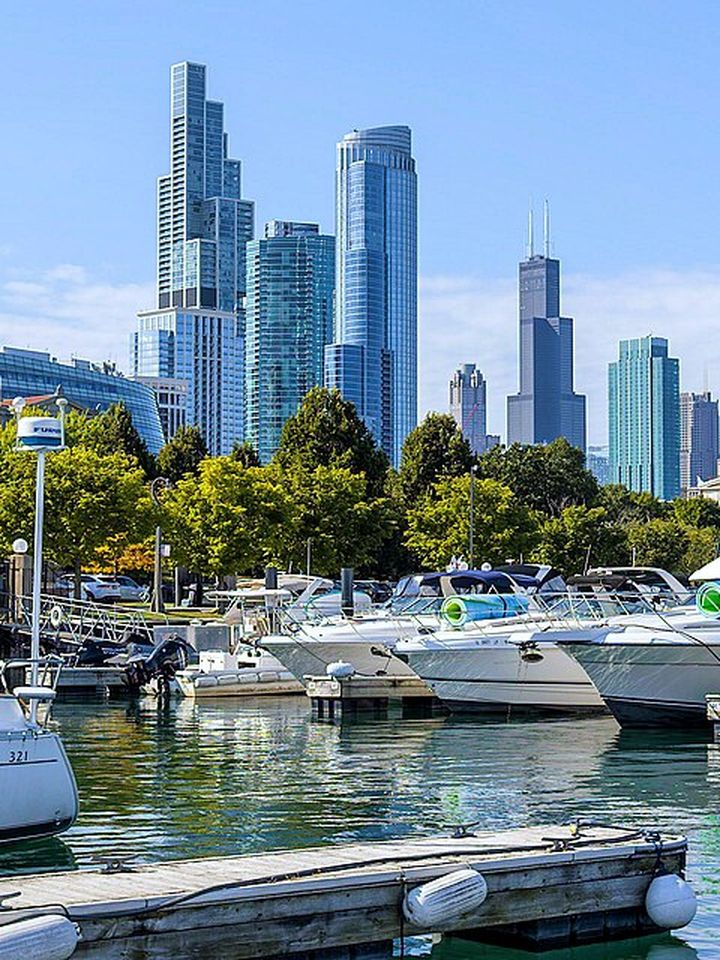 Chicago skyline from Burnham Harbor